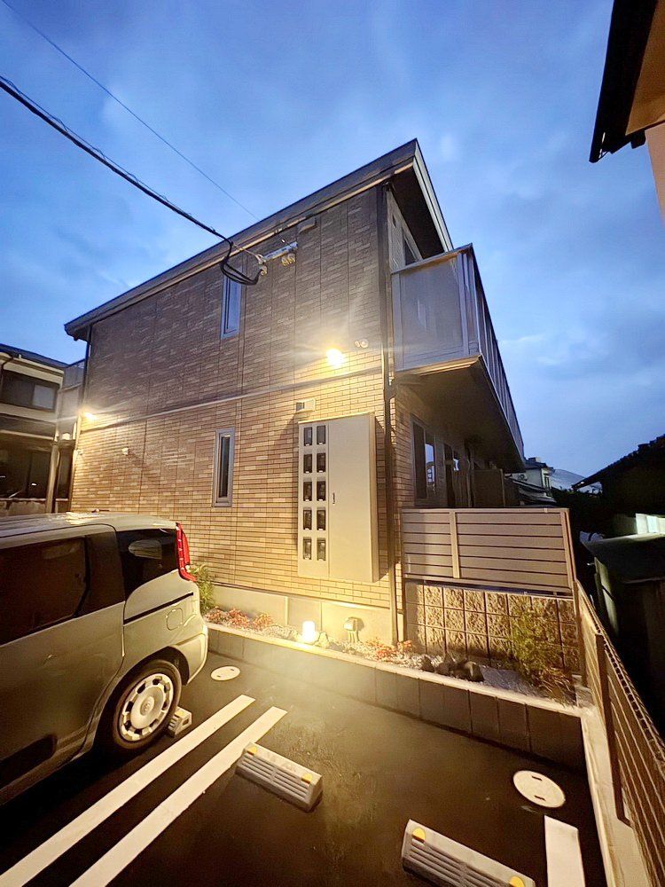 建物外観　駐車場