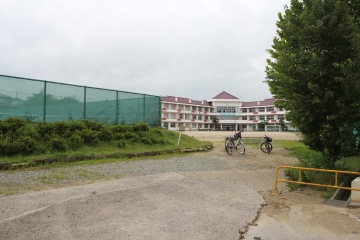 小学校　郡山市立行健第二小学校（小学校）まで735m