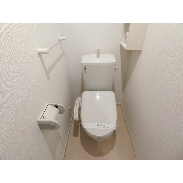 トイレ　温水洗浄便座
