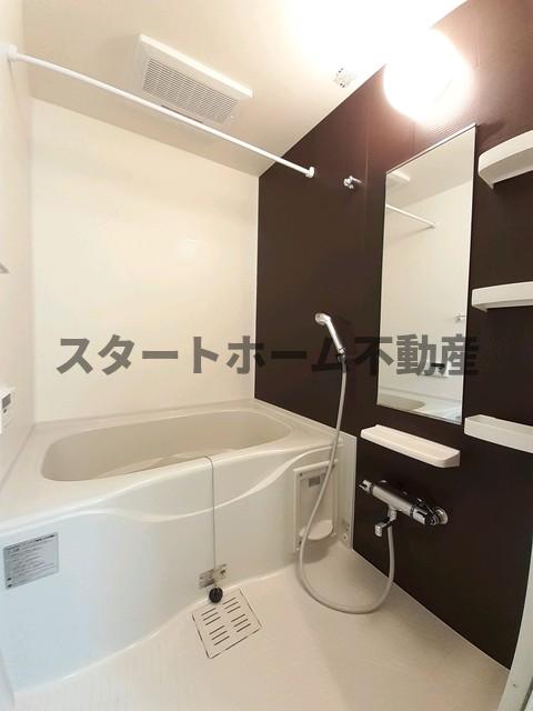 バス・シャワールーム　お風呂です