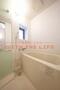 バス・シャワールーム　暖かな日差しのふりそそぐバルコニー