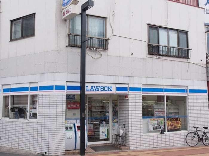 コンビニ　ローソン三鷹台駅前店（コンビニ）まで300m
