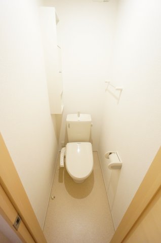 トイレ　※反転タイプの写真です。