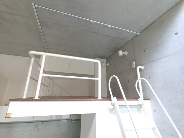 ＪＲ山手線 恵比寿駅 徒歩10分 3階建 築20年の居間写真