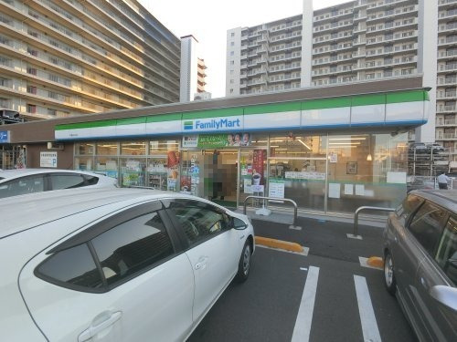 コンビニ　ファミリーマート 千葉みなと店（コンビニ）まで263m