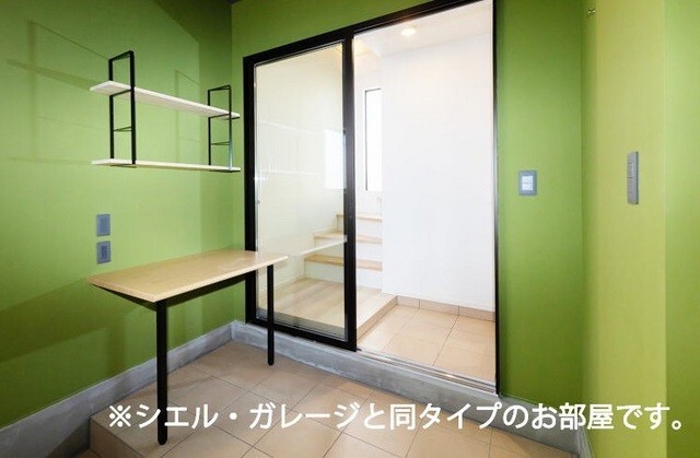 居室・リビング　＊シエル・ガレージと同タイプのお部屋です。