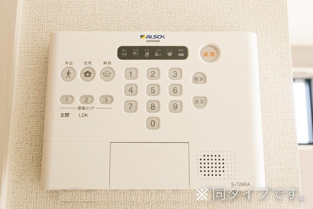 セキュリティ　＊シエル・ガレージと同タイプのお部屋です。