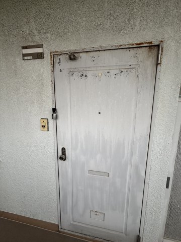 センチュリー鶴見の玄関写真
