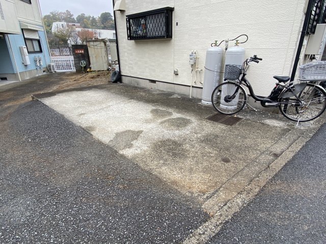 駐車場　駐車スペースあります