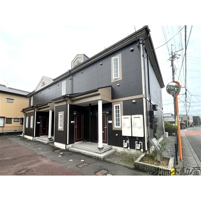 エントランス　建物外観