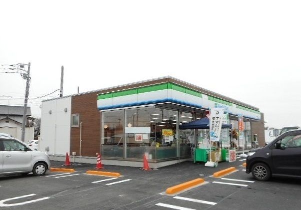 コンビニ　ファミリーマート真岡長田店（コンビニ）まで350m