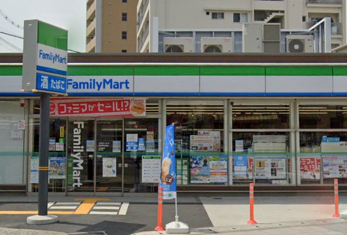 コンビニ　ファミリーマート 長田神社前店（コンビニ）まで156m