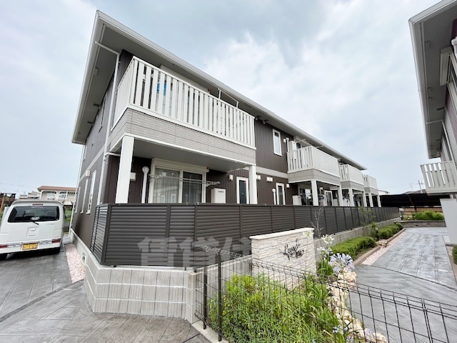 近鉄橿原線 尼ケ辻駅 徒歩10分 築4年
