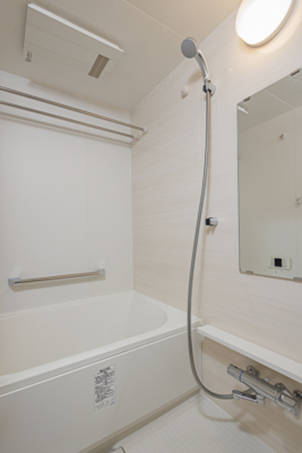 バス・シャワールーム　※写真は同タイプ住戸です。