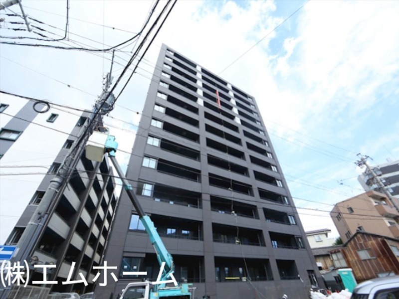 建物外観　外観　免震構造　防犯カメラ　オートロック　宅配ＢＯＸ
