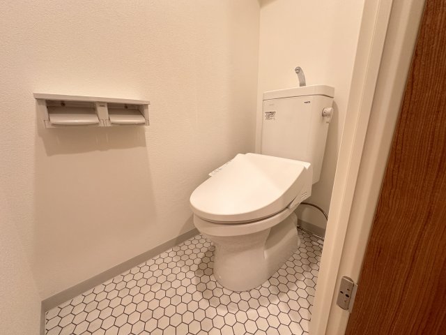 トイレ　同一タイプです。