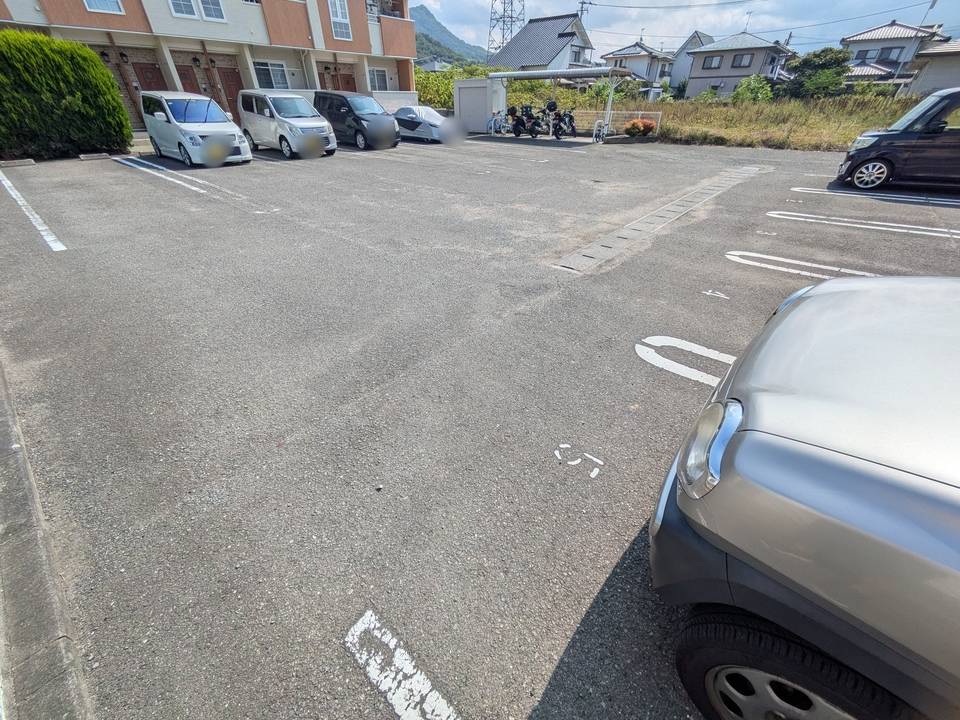 駐車場　駐車場