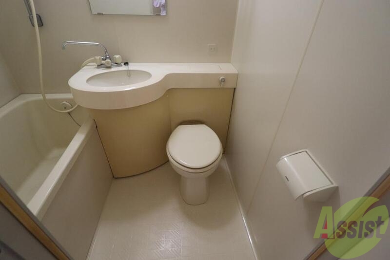 トイレ　浴室内にトイレを備えた水回りです！！