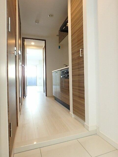 都営大江戸線 練馬駅 徒歩6分 5階建 築11年の玄関写真