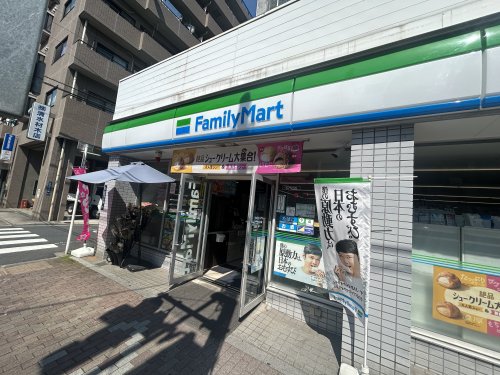 コンビニ　ファミリーマート 台東松が谷店（コンビニ）まで165m