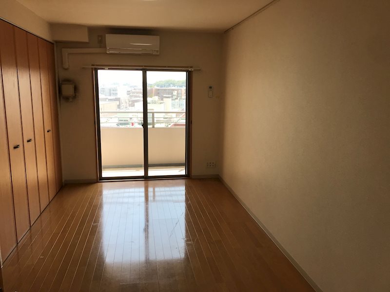 グラシア武蔵中原の居間写真