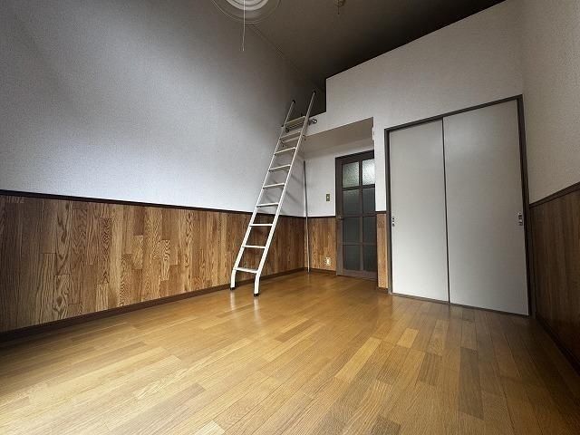 サントラコート南光台の居間写真