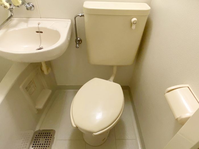 都営三田線 春日駅 徒歩2分 2階建 築29年のトイレ写真