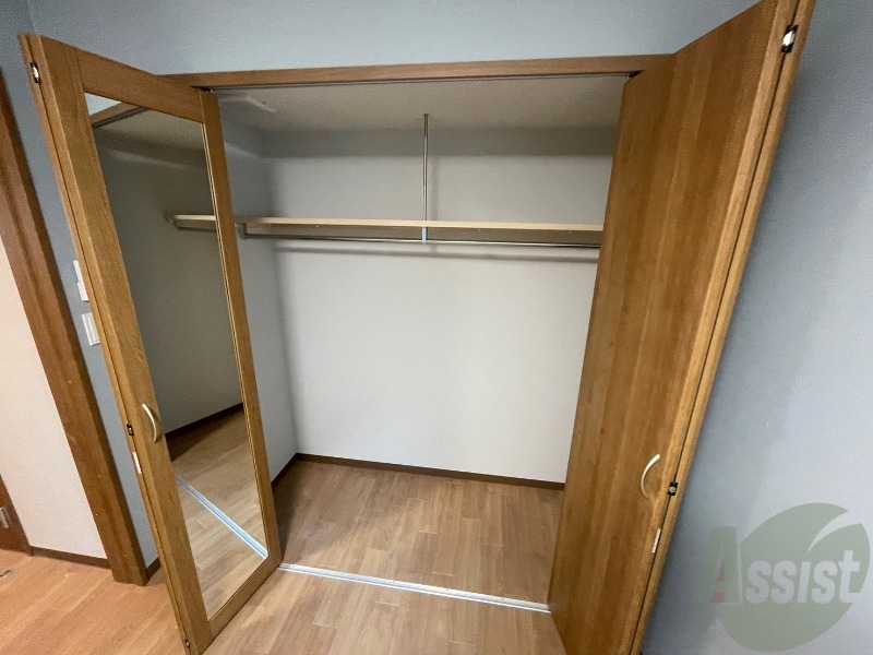 収納　収納もバッチリあるのでお部屋が片付きますよ！