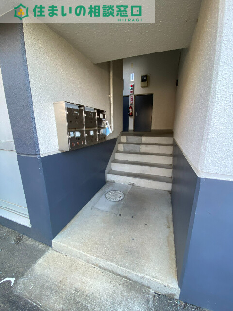 ＪＲ東海道本線 岡崎駅 徒歩25分 3階建 築36年の外観写真