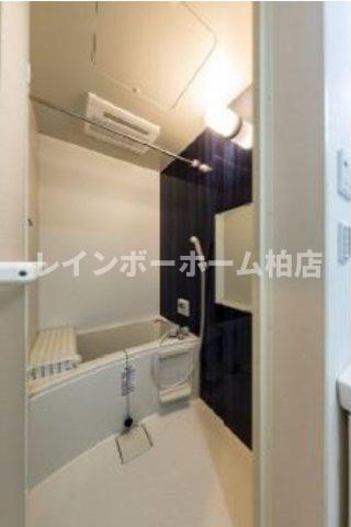 バス・シャワールーム　浴室乾燥機があります