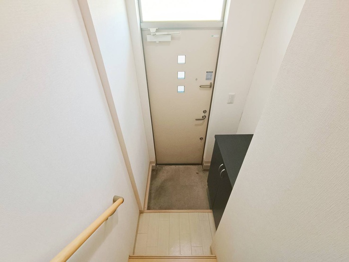ペルル伊勢田の玄関写真