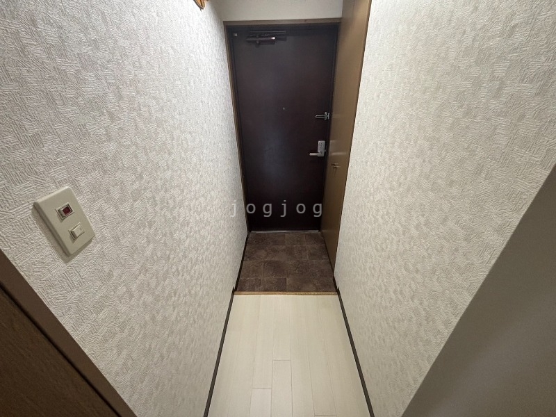 玄関　ゆったりとした玄関です。