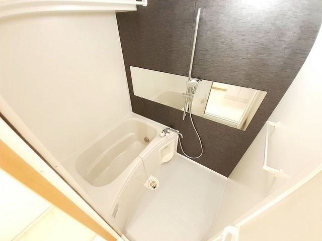 バス・シャワールーム　※別号室の写真です。