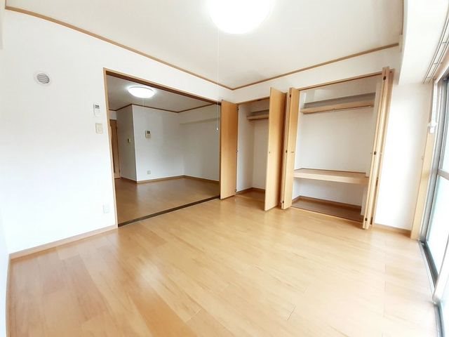 収納　※別号室の写真です。