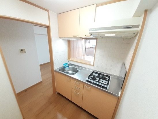 キッチン　※別号室の写真です。