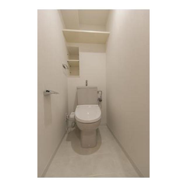 トイレ　※写真は同タイプ住戸です。