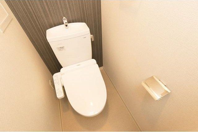 エスリード新大阪ヴェルデのトイレ写真