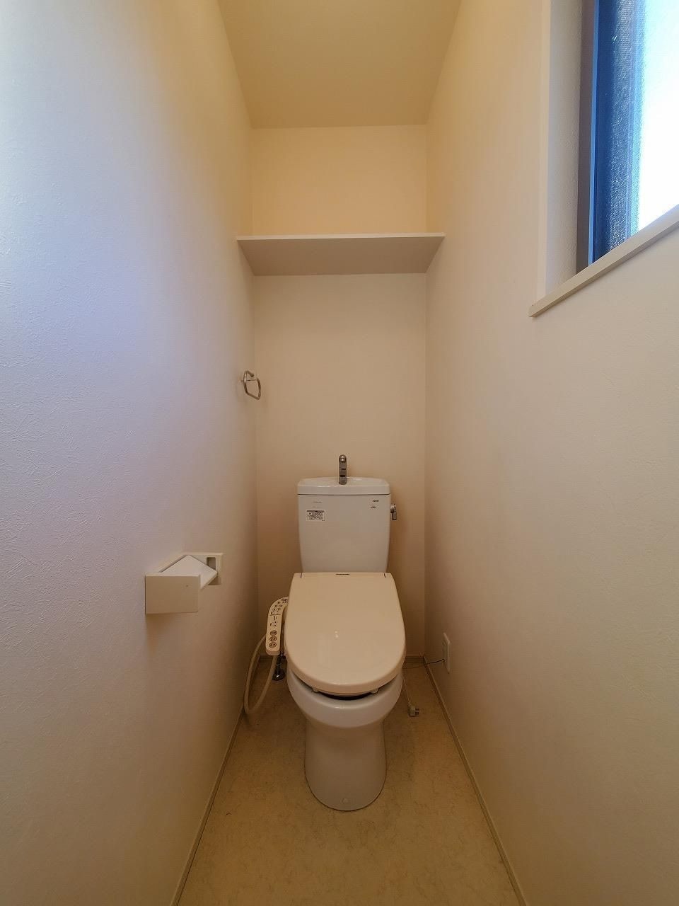 ＪＲ徳島線 蔵本駅 徒歩8分 2階建 築15年のトイレ写真