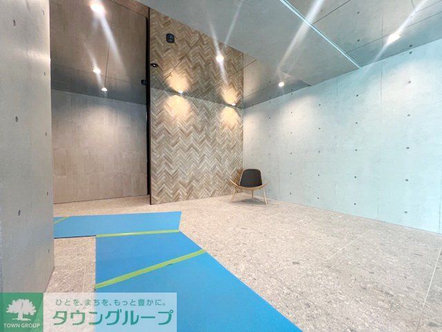 エントランス　お部屋探しは株式会社　タウンハウジング　までお気軽にお問合…