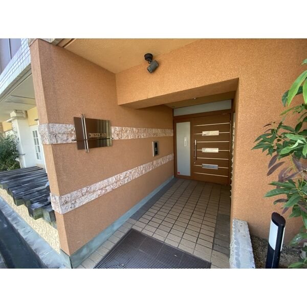 ＪＲ東海道本線 摂津本山駅 徒歩4分 5階建 築39年の外観写真