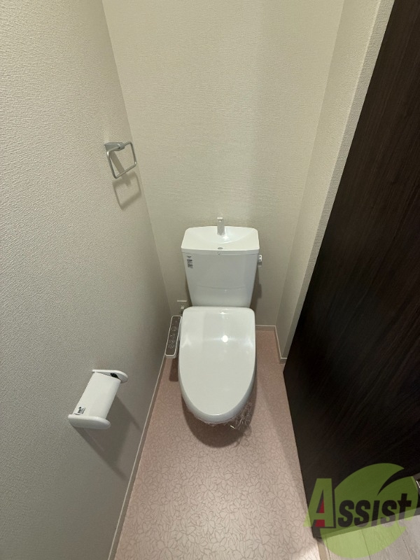 トイレ　トイレの写真です。シンプルで使いやすそうですね。