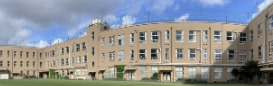 小学校　新宿区立早稲田小学校（小学校）まで592m