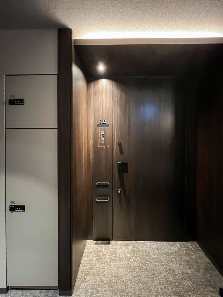 玄関　同タイプ別部屋の写真です。