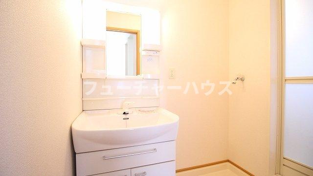 洗面設備　忙しい朝には欠かせない洗面所です
