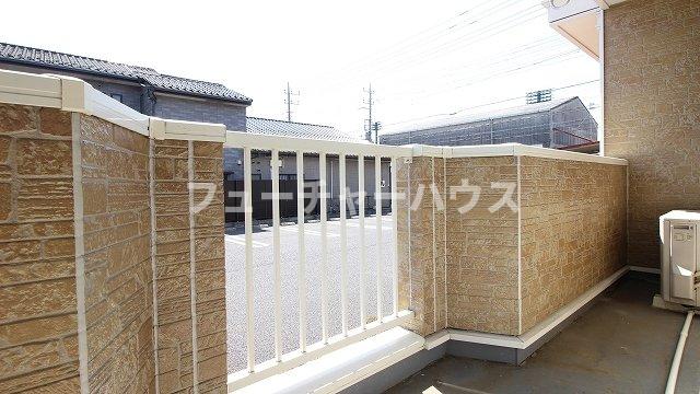 バルコニー　開放的で明るい空間を演出してくれるバルコニーです