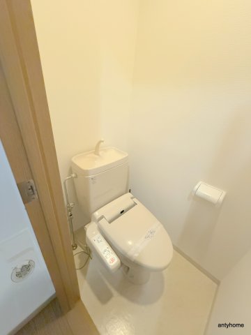 レスポワル新町のトイレ写真