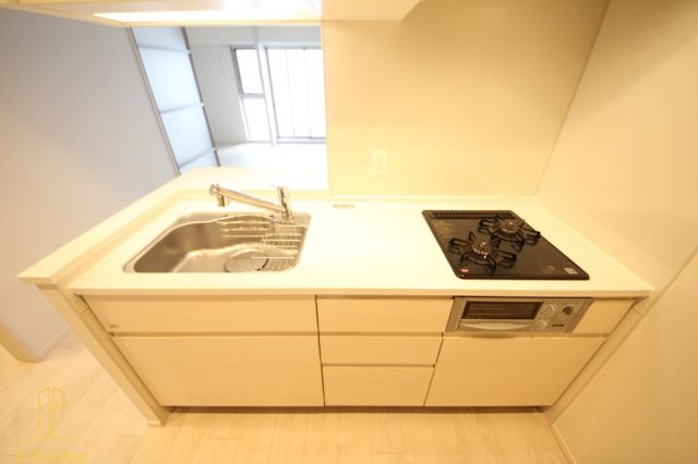 キッチン　OPUS RESIDENCE SHINSAIBASHISOU