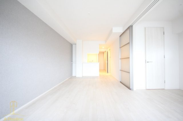 居室・リビング　OPUS RESIDENCE SHINSAIBASHISOU