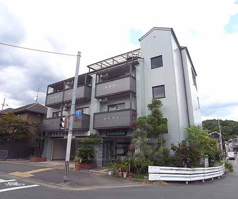 建物外観　落ち着いた外観です。
