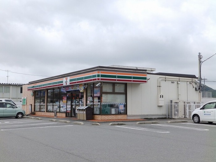 コンビニ　セブンイレブン山口小郡若草町店（コンビニ）まで836m